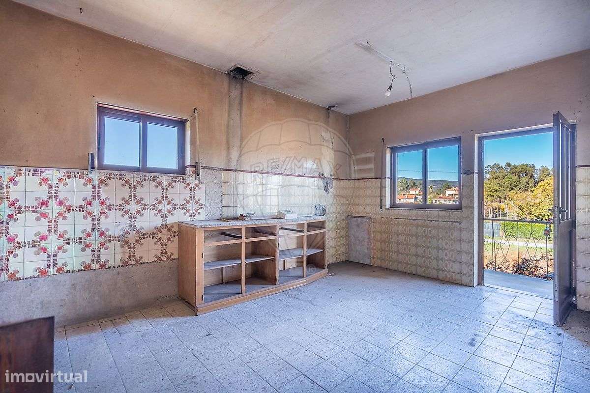 Moradia T3 para venda-8