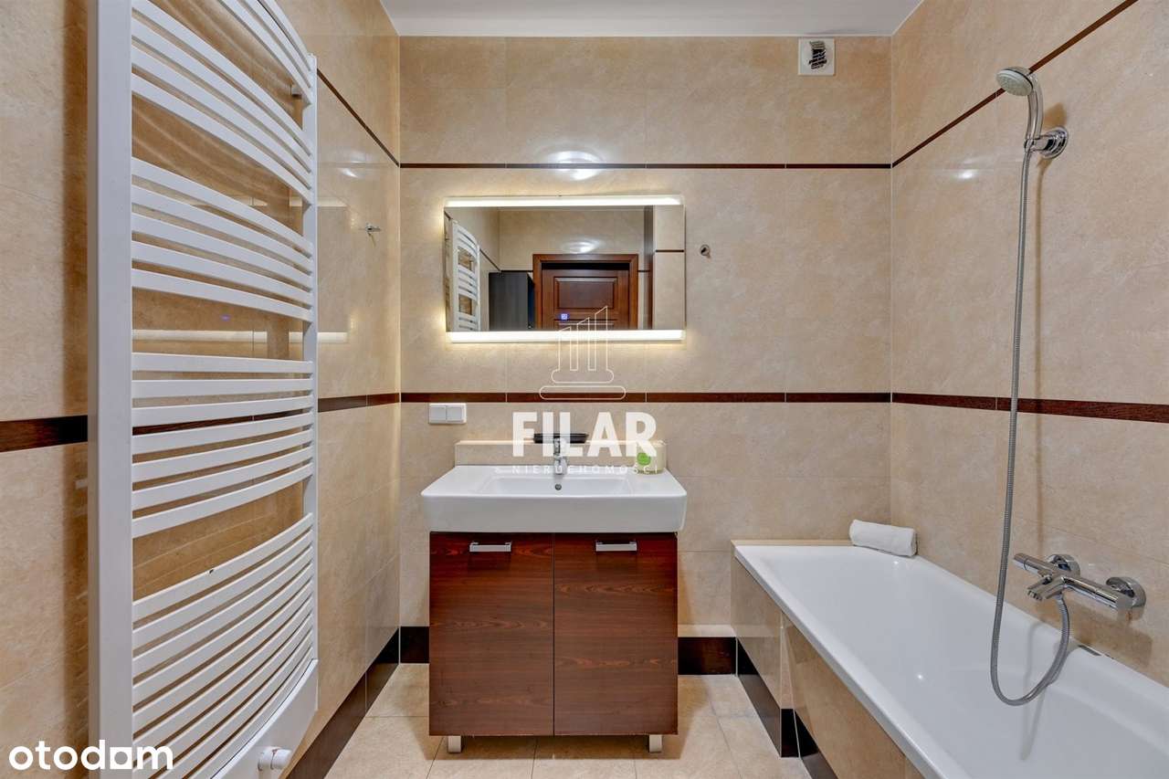 Sea Towers, komfortowe 3 pokoje z balkonem i halą-12