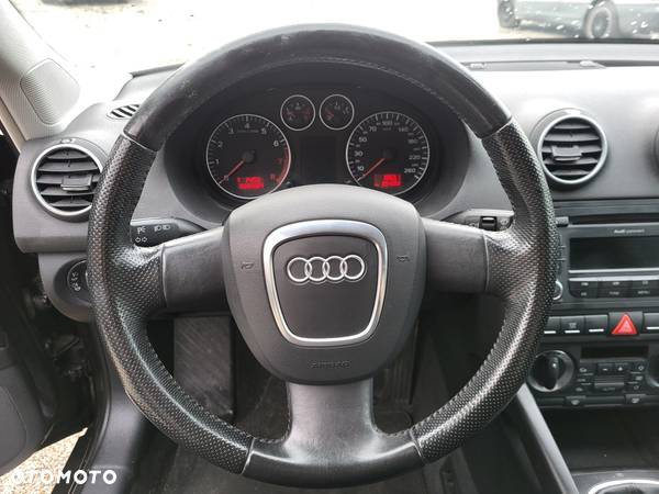 Audi A3 1.6 FSI Ambiente - 22