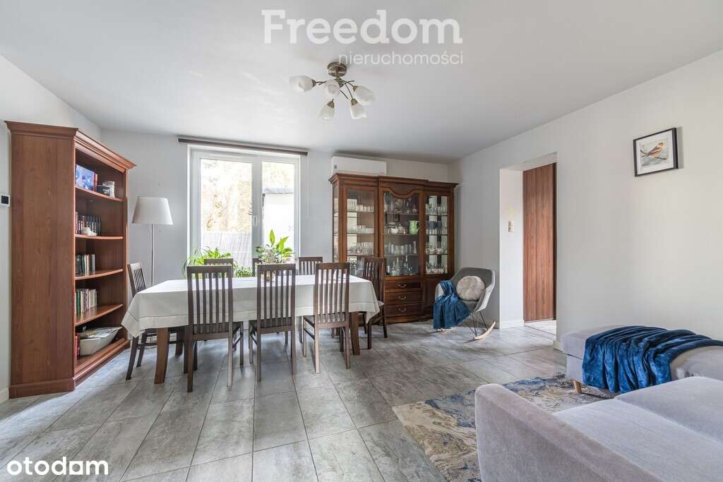 Przestrzeń dla Dwóch Rodzin w Idealnym Otoczeniu - Pełny obrazek: 2/20