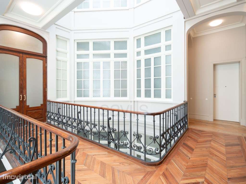 Apartamento T0 mobilado e decorado na Avenida dos Aliados-33