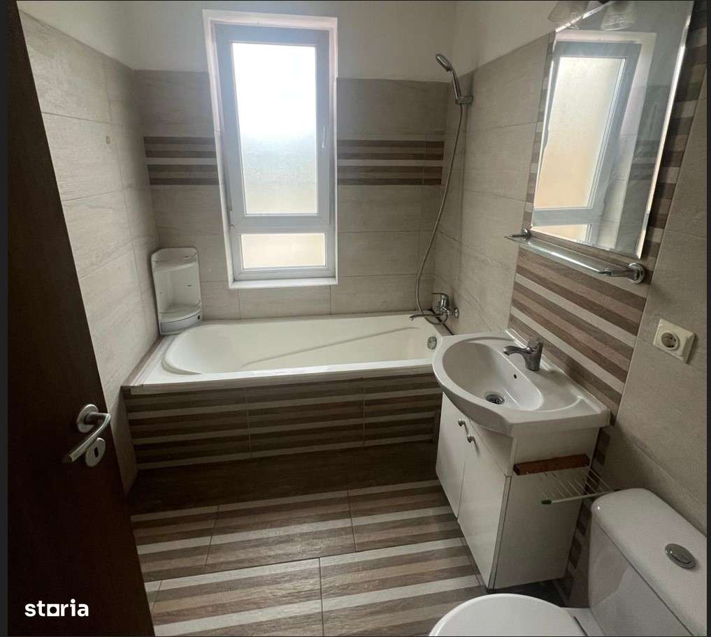 Ap 3 cam decomandat, etaj intermediar, loc parcare, capat Pacurari-7