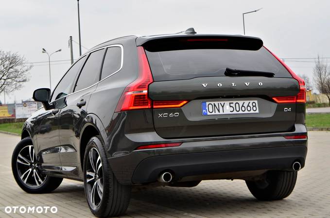 Volvo XC 60 D4 Geartronic Momentum Pro - 9