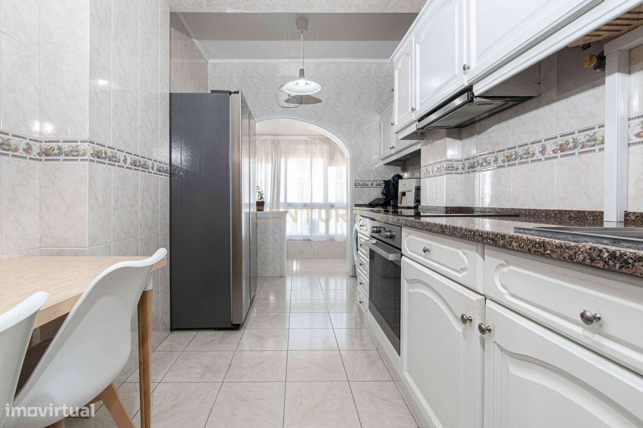 T2 Remodelado em Loures | R/c Alto-15