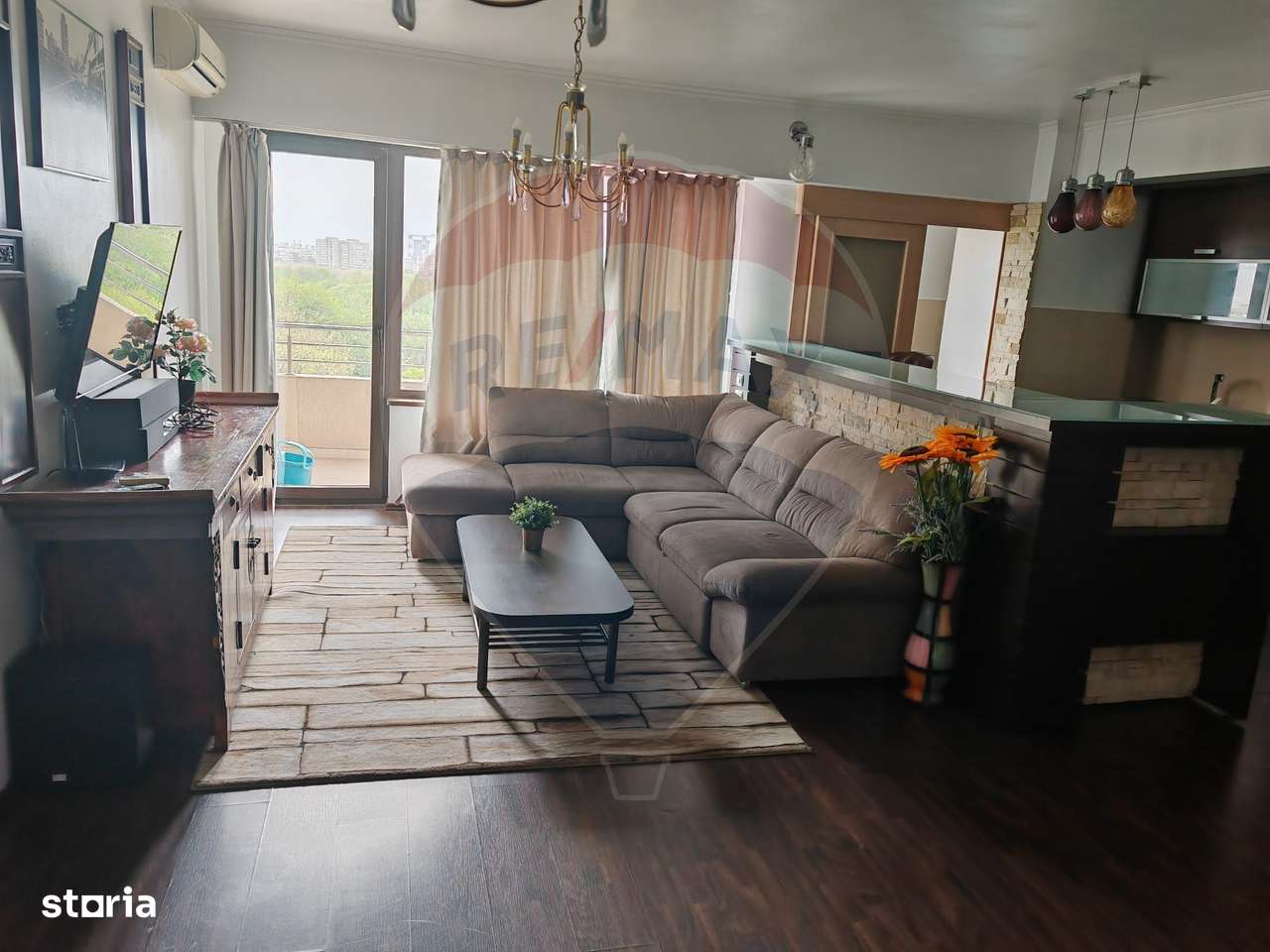 Vanzare  apartament cu 3 camere-zona Decebal-3