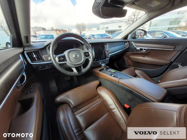 Volvo V90 Cross Country - 11