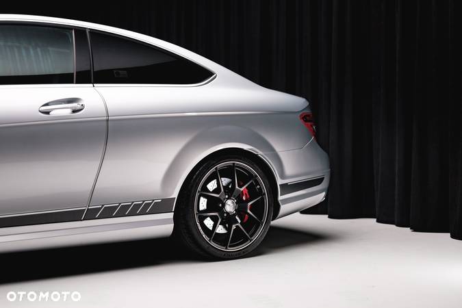 Mercedes-Benz Klasa C 63 AMG Coupe AMG SPEEDSHIFT MCT Edition 507 - 16