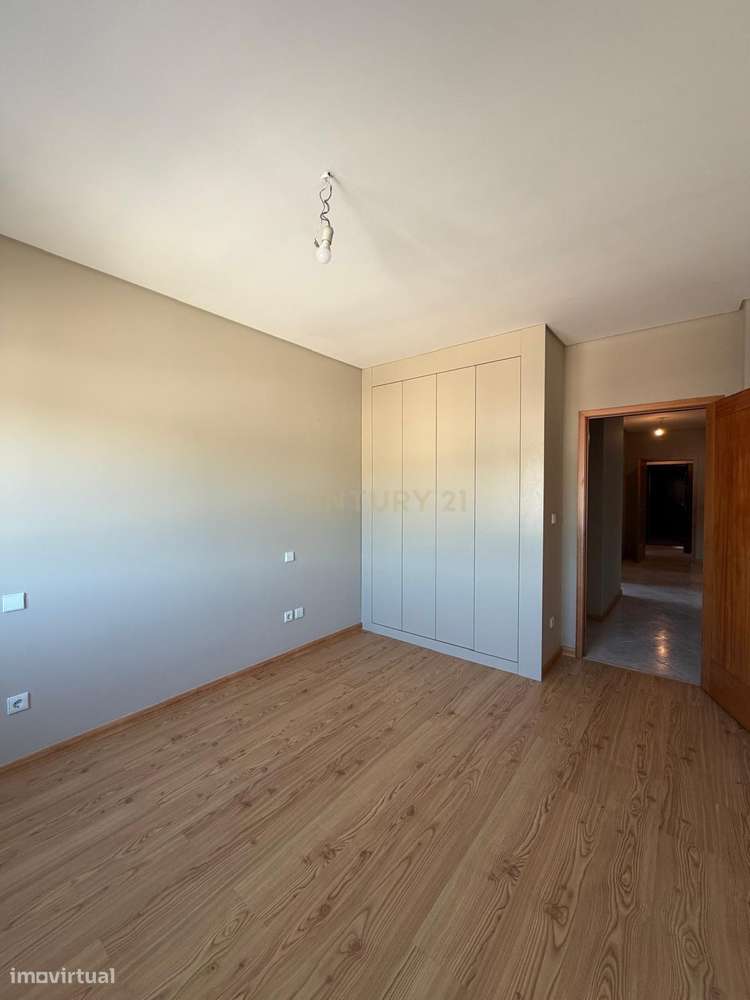 Apartamento Renovado em Braga (São Vítor) com Vista Panorâmica-11