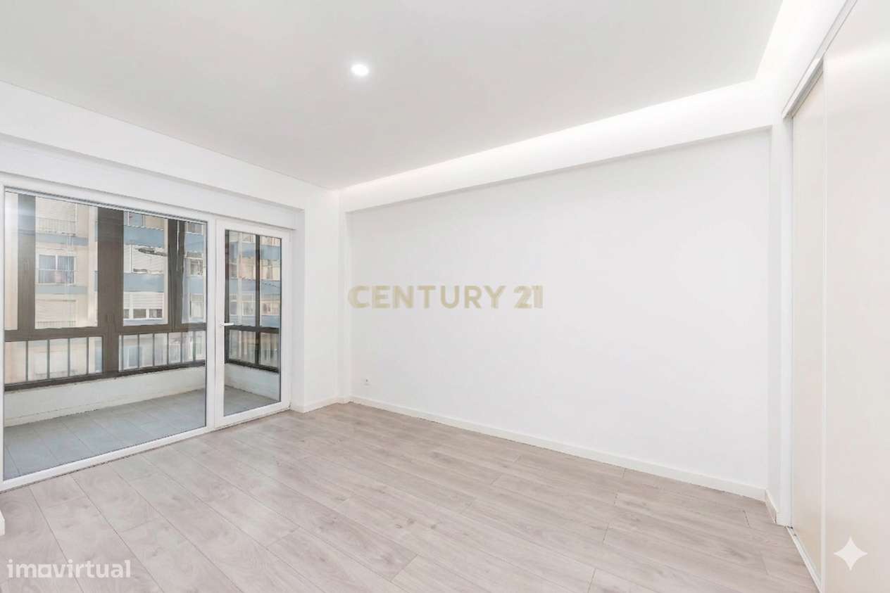 Apartamento Renovado T2 em Agualva e Mira Sintra, Lisboa-8