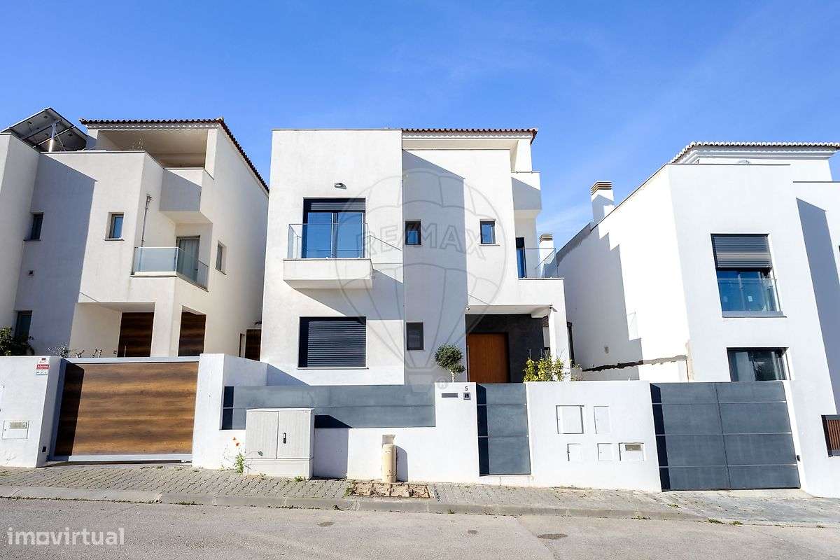 Moradia T4 para venda - Grande imagem: 1/31