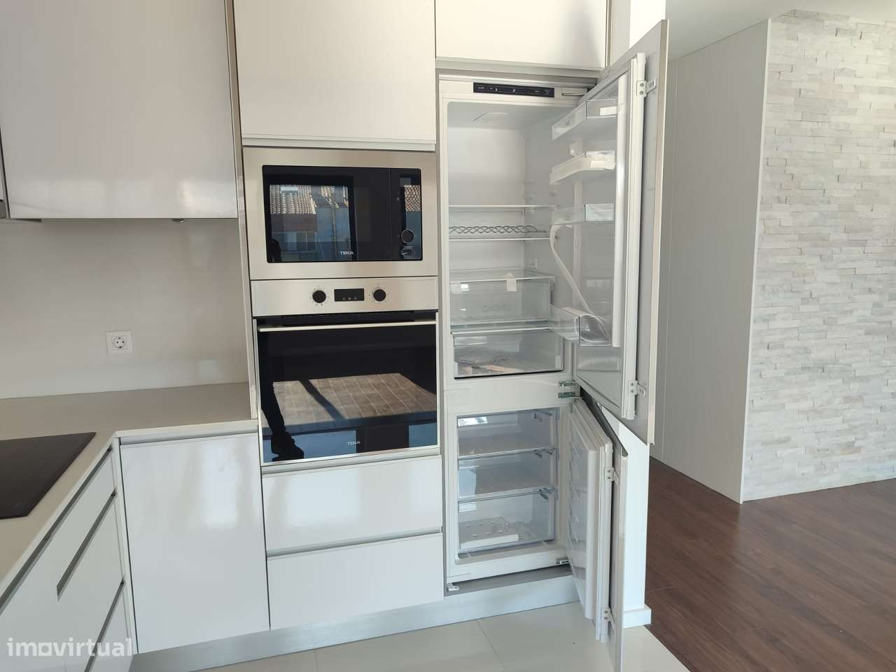 Excelente T3 c/ 2 suítes - Ramalde-3