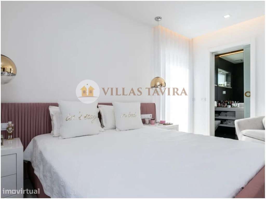 Moradia T3 de Luxo com Piscina, Vista Mar e Acabamentos Premium-44
