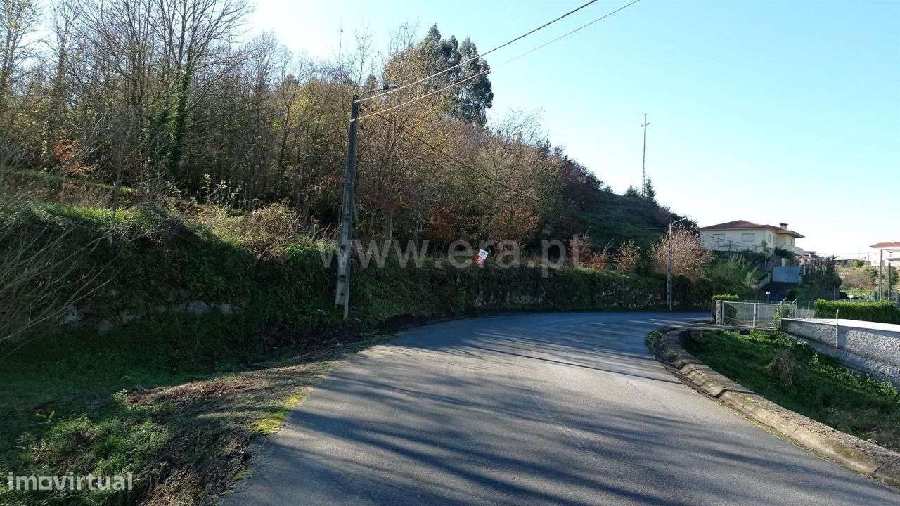 Terreno para construção com 2.576 m2 em Armil - Grande imagem: 3/12