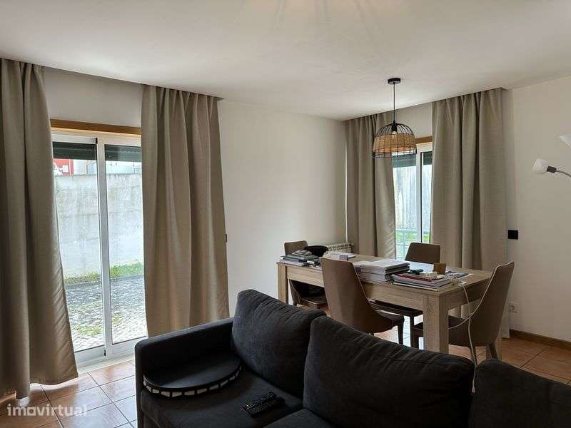 Apartamento T2 equipado e mobilado - Grande imagem: 4/12