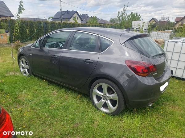 Opel Astra 1.4 Turbo Sport - 2