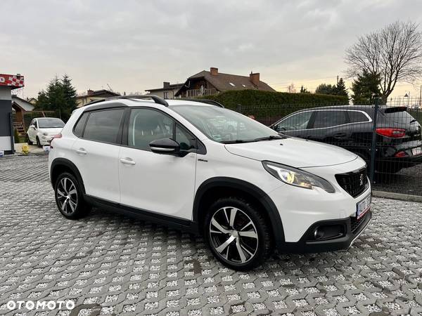 Peugeot 2008 1.2 Pure Tech Style S&S - 9