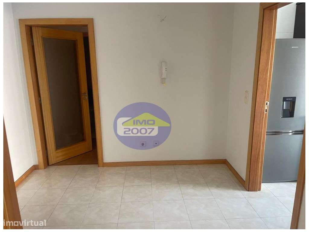 Apartamento T2 em Canelas-4