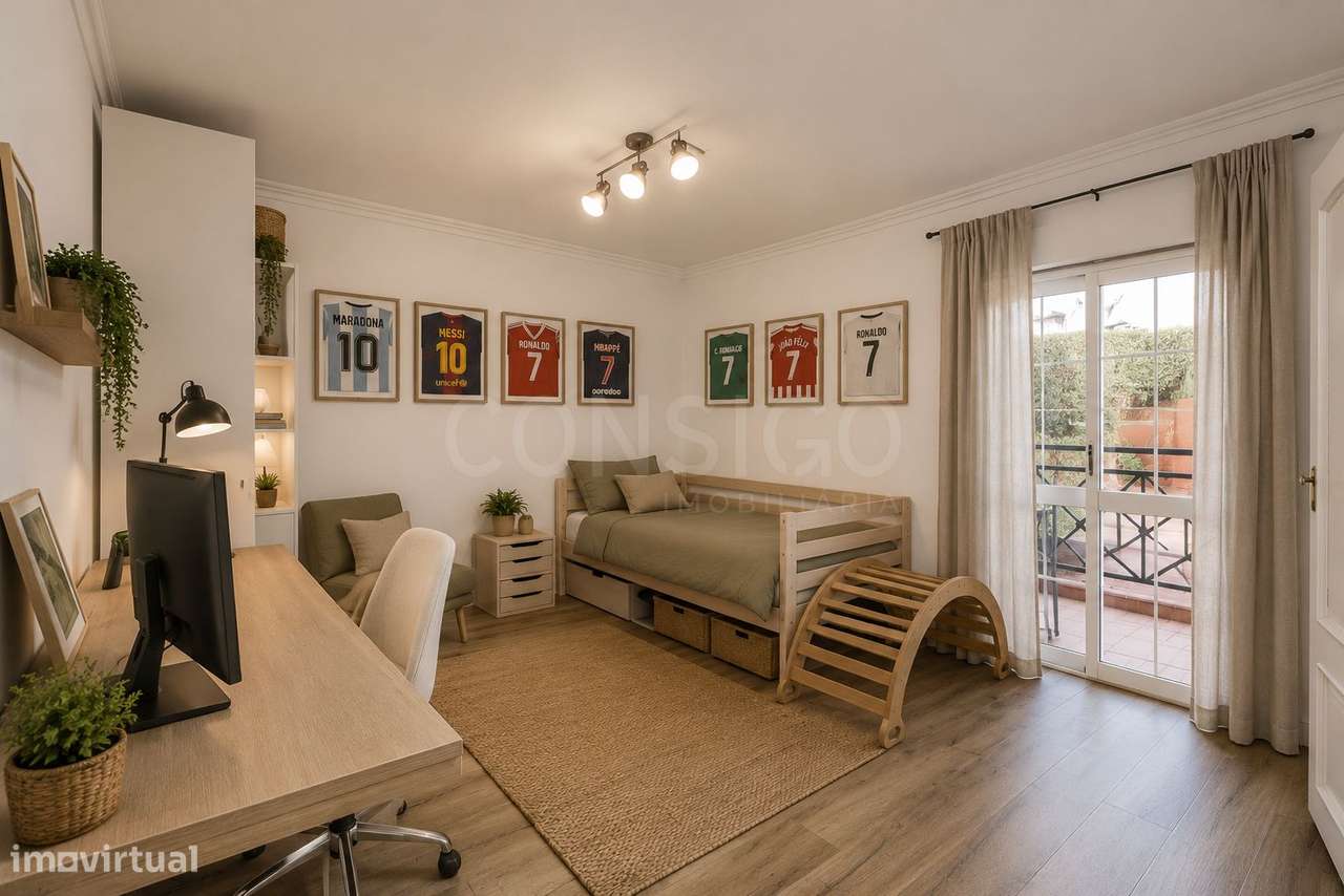 T3 com jardim privado, condomínio com piscina ,2 Estacionamentos + 1 a-15