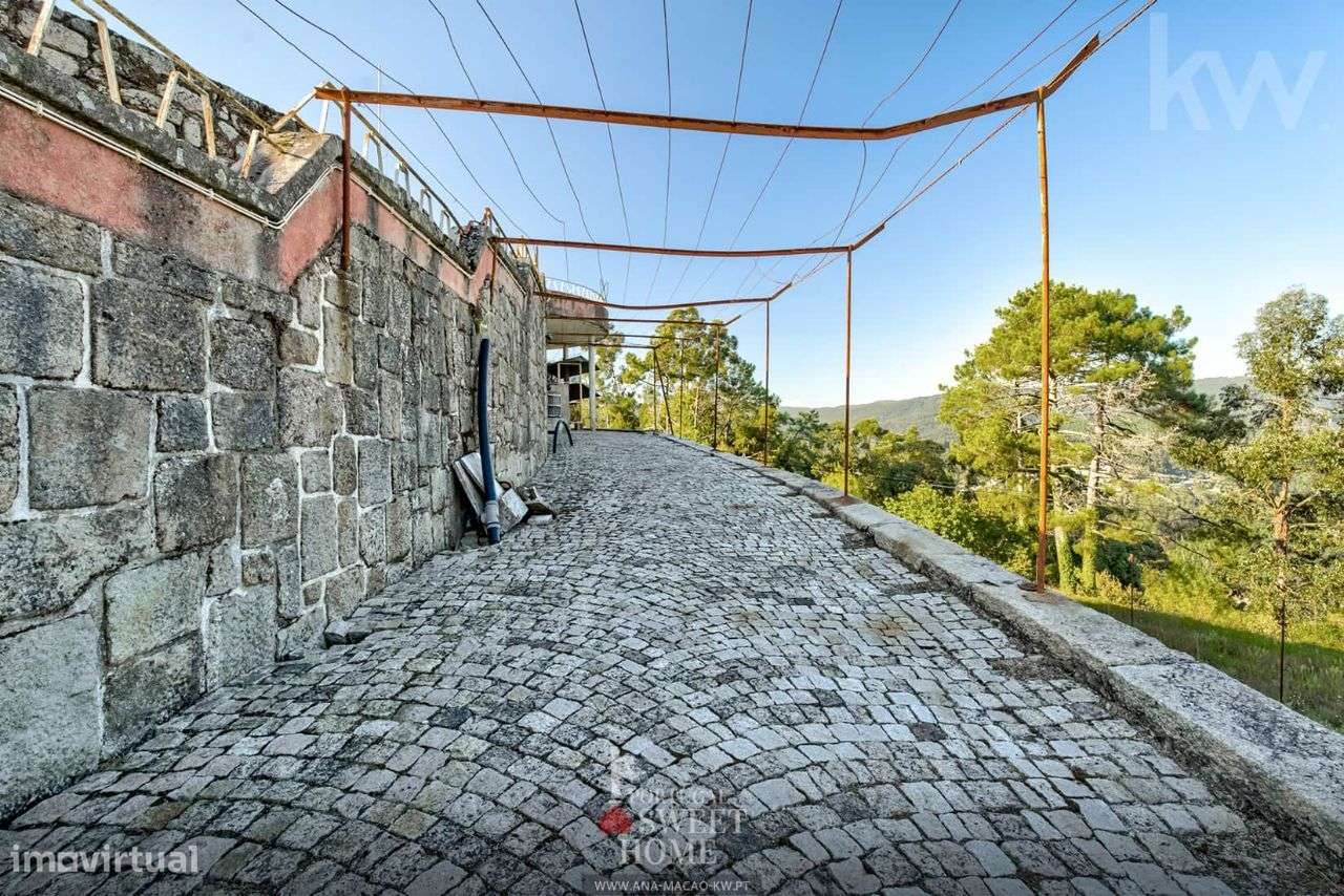 Quinta T4 em Melgaço (Chaviães e Paços), para recuperar-42