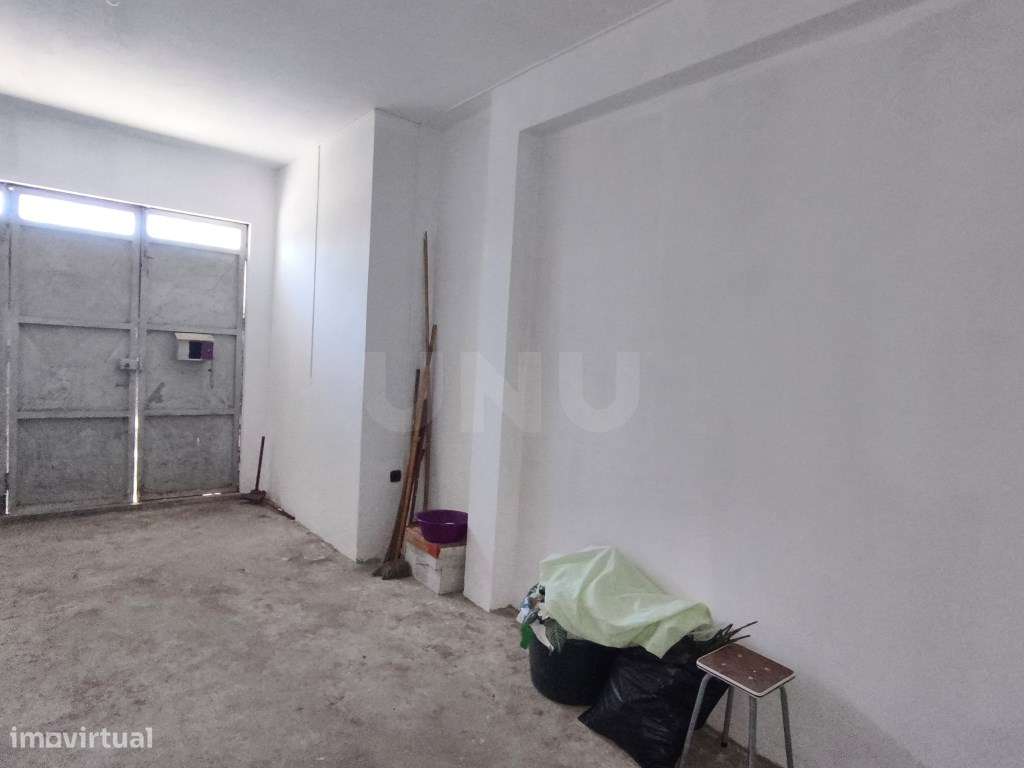 Moradia, em aldeia tranquila, em excelente estado de conservação, p...-30