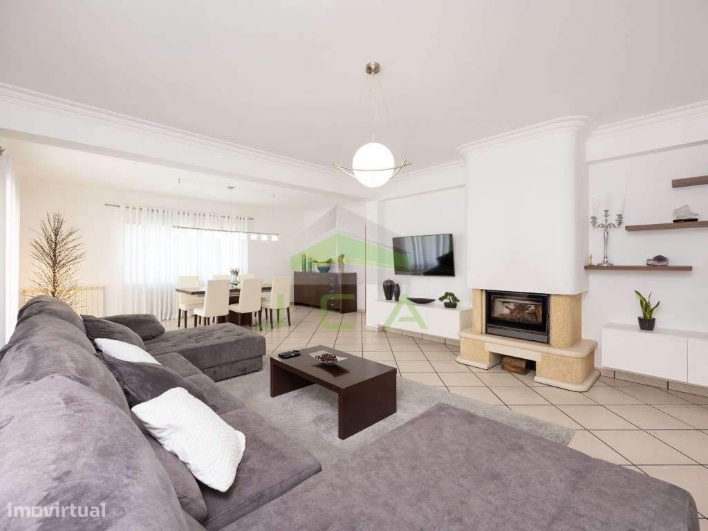 Moradia V4 com piscina e terreno a 15min de Leiria-7