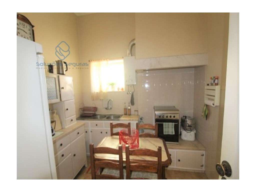 Prédio, com 2 andares com utilizações independente - Centro Moita-15