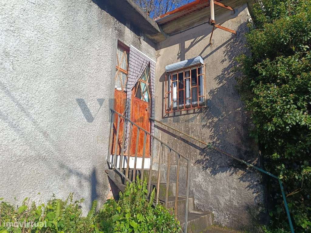 2 Moradias Rústicas para restauro em Arnoso Santa Maria, Vila Nova ... - Grande imagem: 4/9