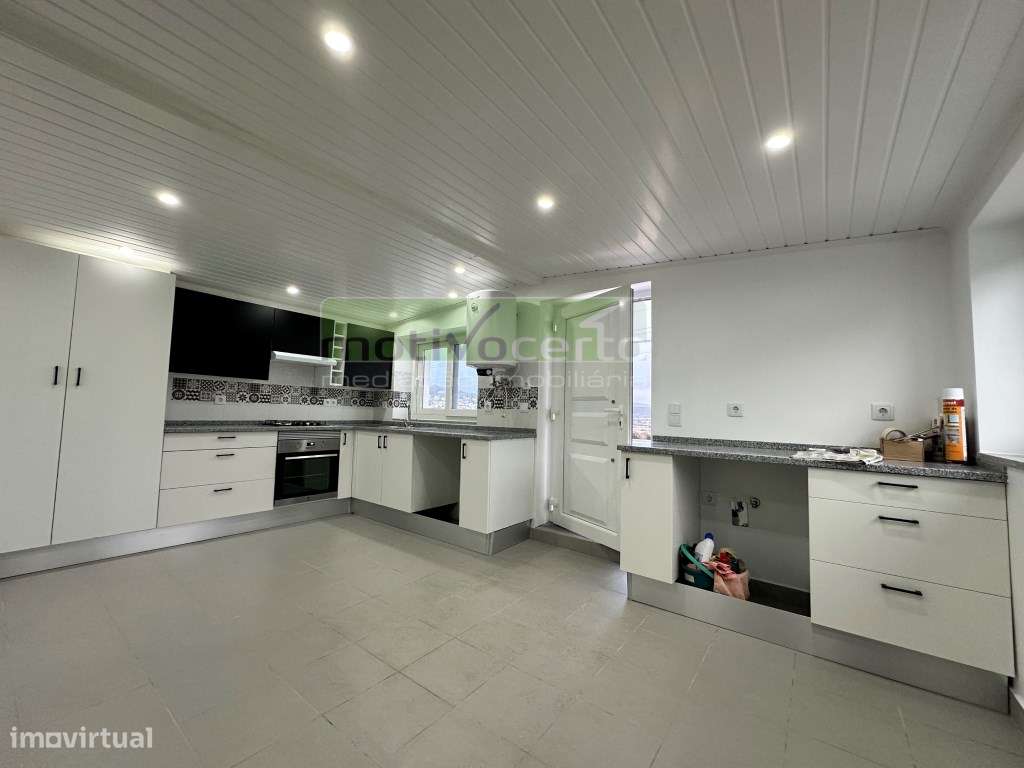 T2 em Andar de Moradia com Terraço Privativo em Quarteiras, Pêro Pi... - Grande imagem: 3/13