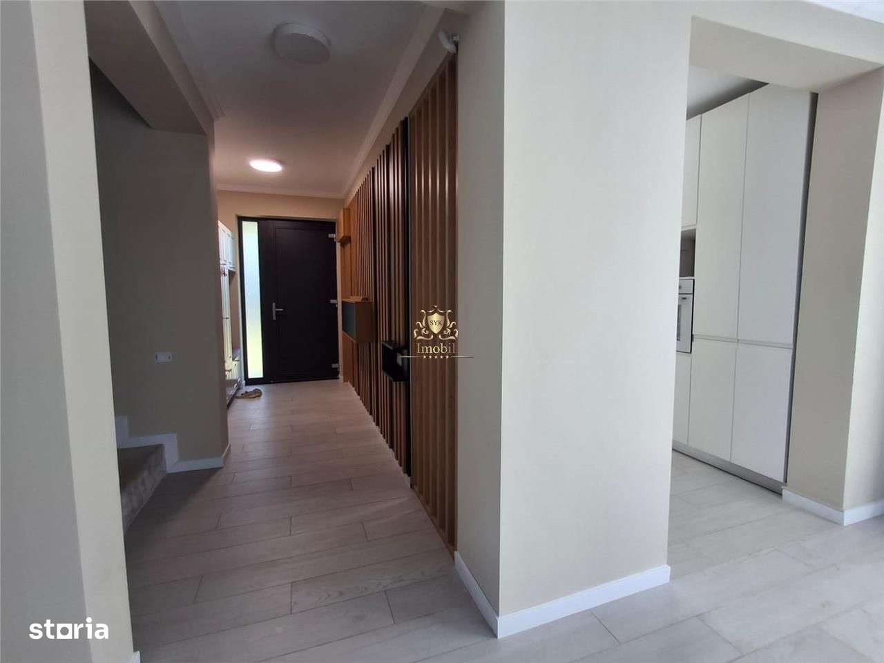 Casa de LUX  4 camere  3 bai Semimobilata,Rulouri exterioare, Curte am - Imagine principală: 2/10