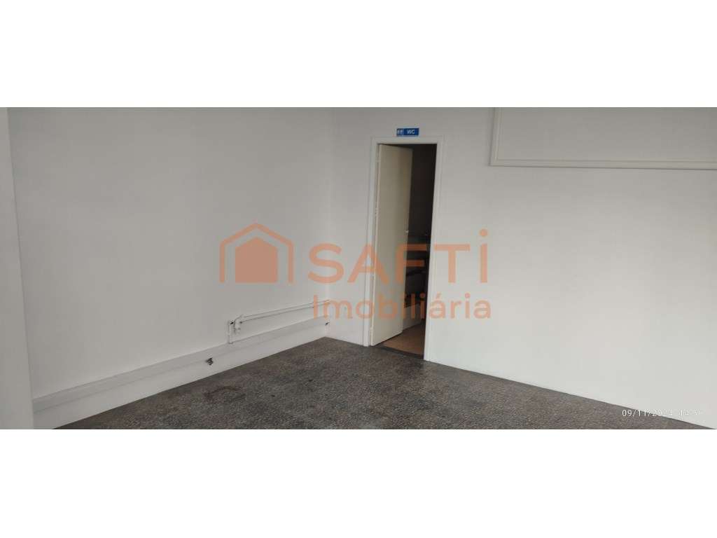 Loja no Centro de S. João da Madeira Para Vender - Grande imagem: 5/10