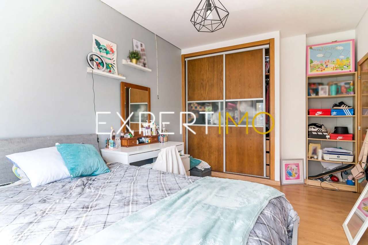 Apartamento T3, com 3 lugares de parqueamento a 10 minutos Lisboa -...-16
