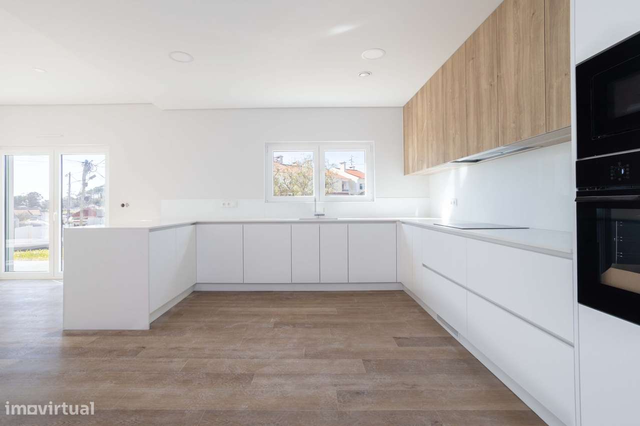 Moradia T4+1 Térrea, Santo Isidoro - Grande imagem: 4/27