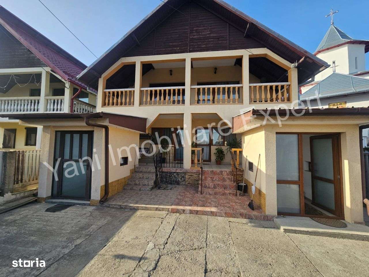 Casă tip duplex de vânzare în Curtea de Argeș. - Imagine principală: 1/20