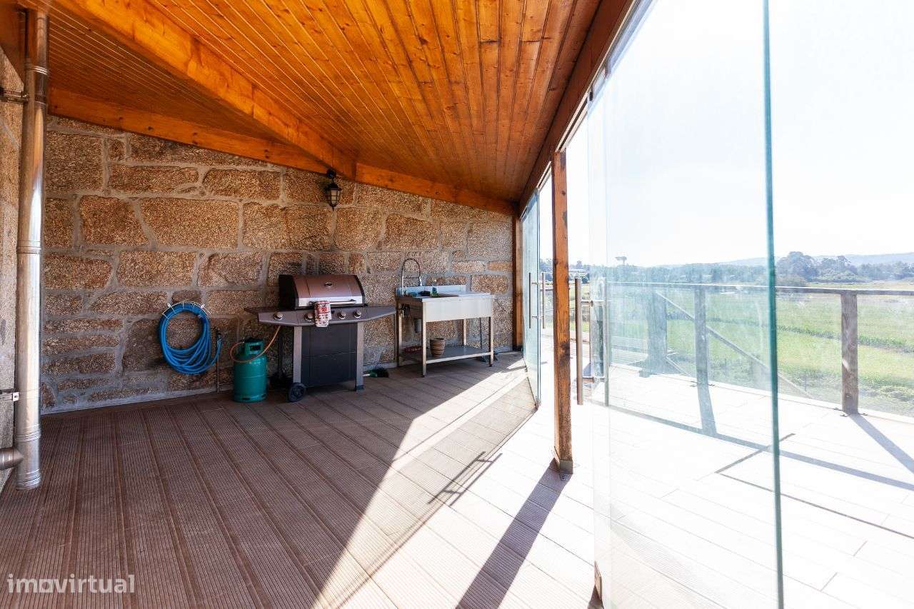 Moradia com Piscina e Campo de Ténis-20