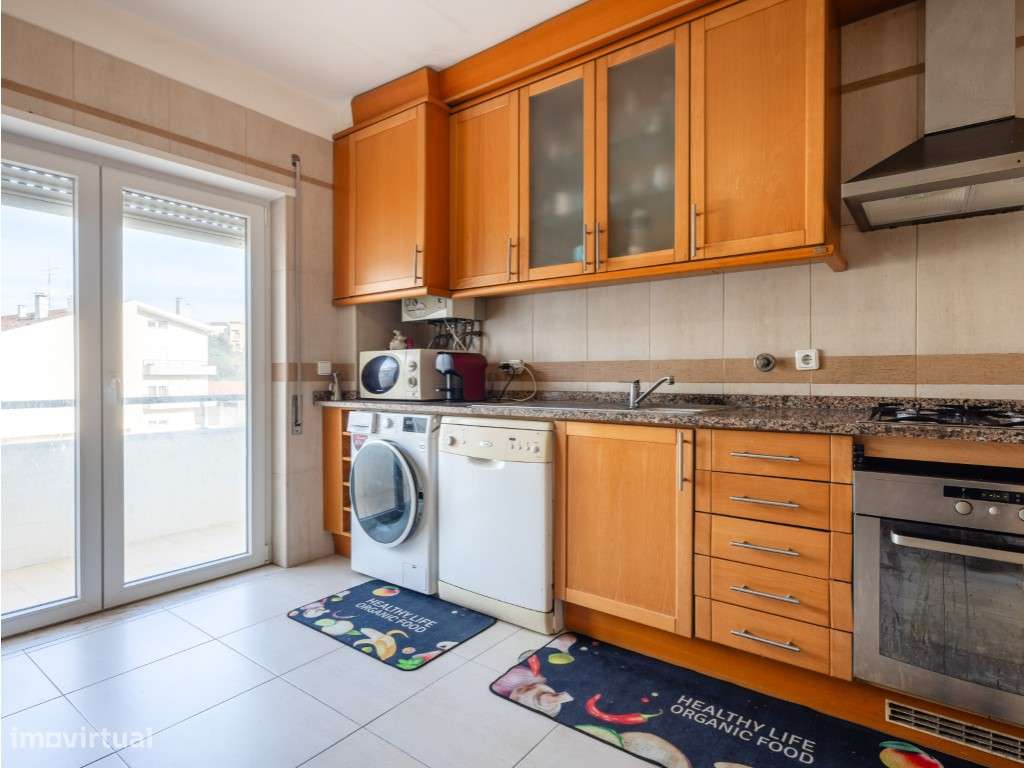 Apartamento T3 com sótão, em Coimbra-15