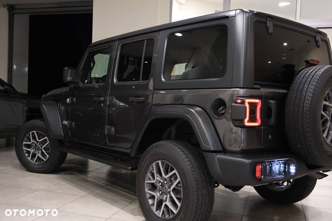 Jeep Wrangler - 11