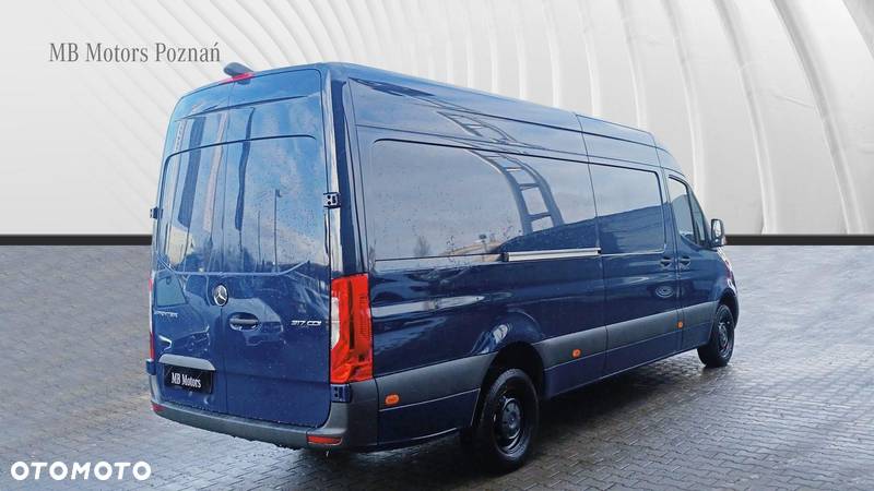 Mercedes-Benz Sprinter - 5