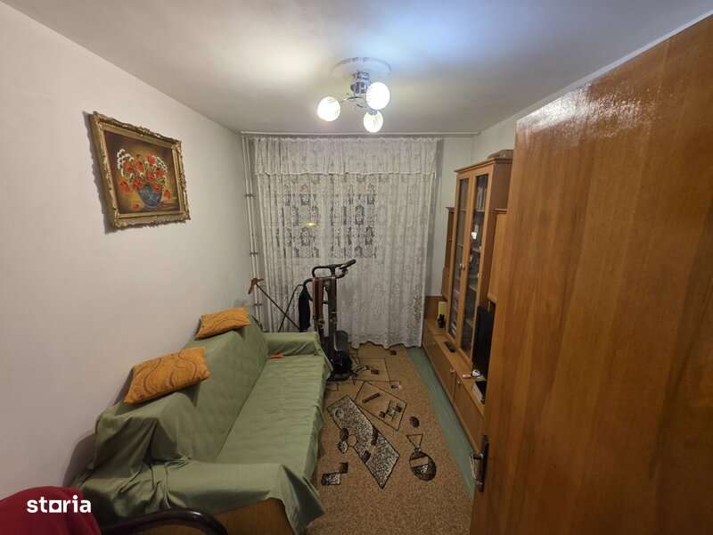 Titan Scoala 195 - Str Rotunda-3