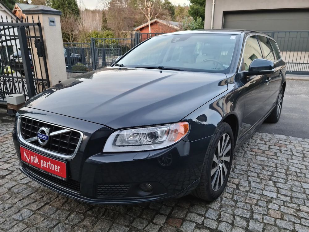 Volvo V70 III D3 Momentum 2012