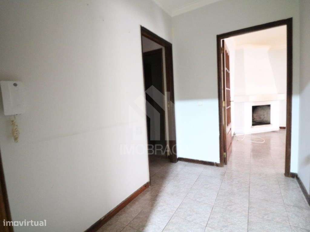 Venda de Apartamento T3 em Lomar - Grande imagem: 2/34