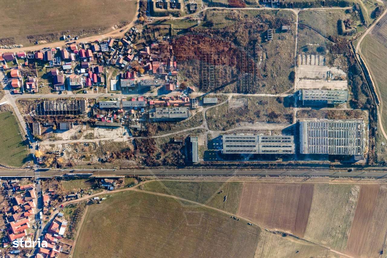Teren industrial Orastie 13,5 ha cu hale fosta platforma industriala - Imagine principală: 2/12