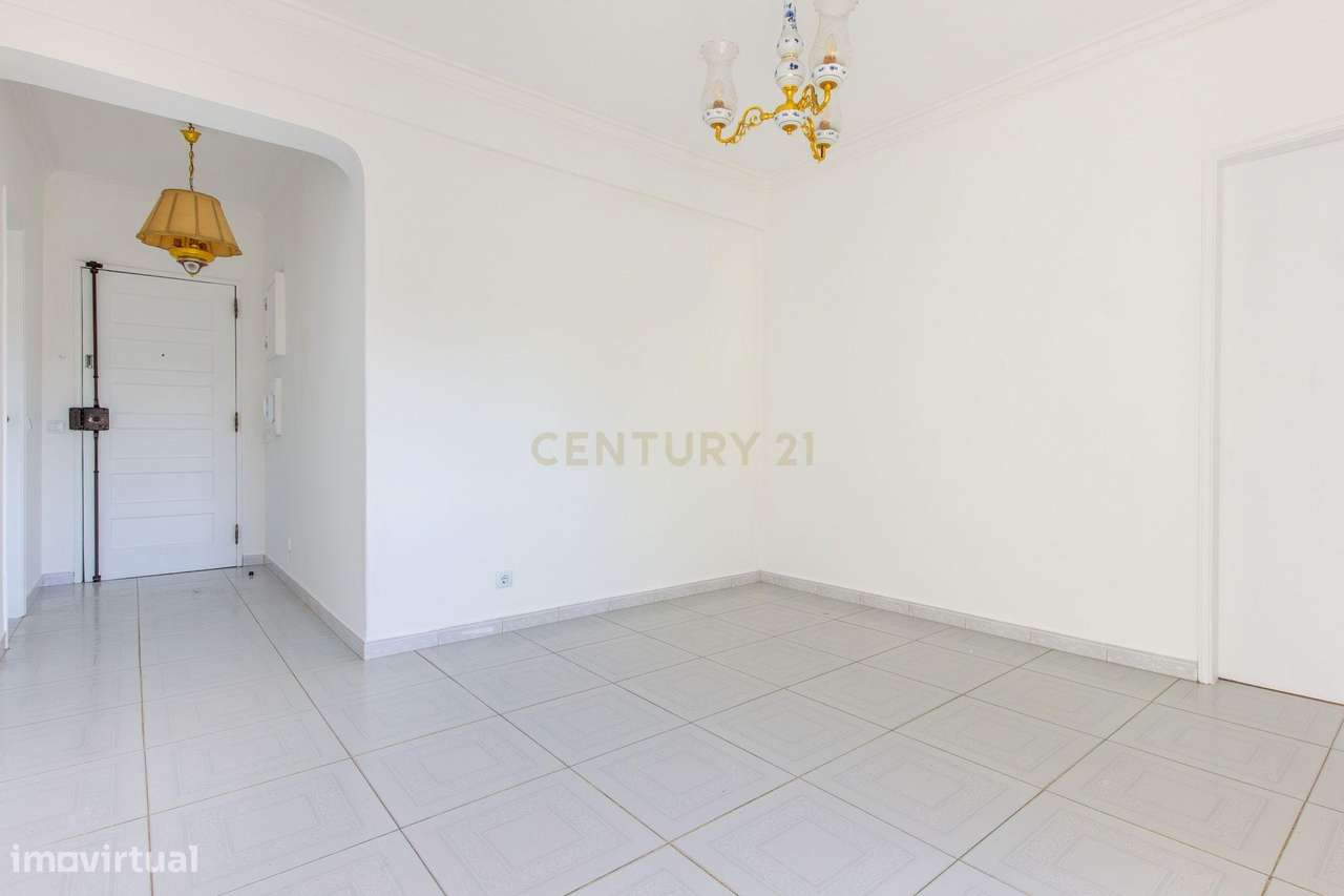Apartamento T1 no Feijó -Almada-1