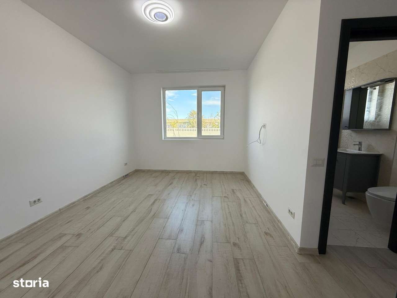 Casă modernă parter ~ 3 camere 2 băi ~pompă de căldură ~panouri solare-5