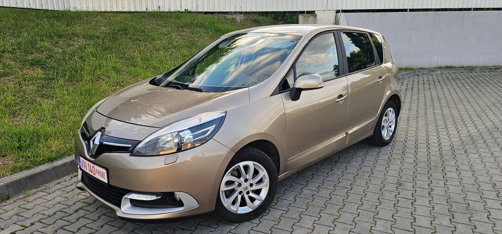 Renault Scenic 1.6 16V 110 Dynamique 2014