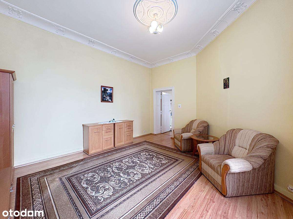 Mieszkanie w centrum 136,61 m2, 4 pokoje, kamienica ul. Piotrkowska-5