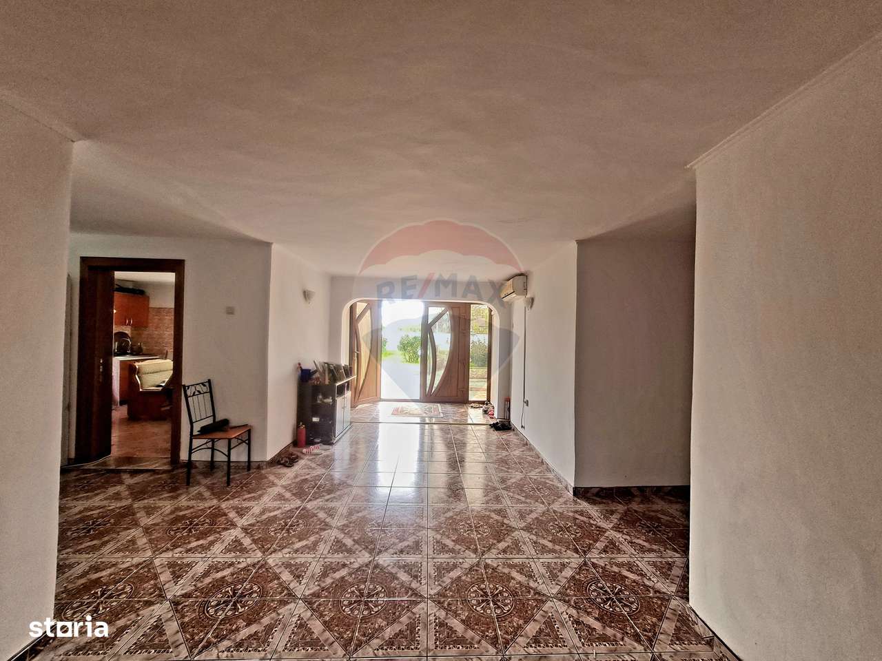 Casă cu 7 camere de vânzare in apropiere de Focsani - Imagine principală: 4/20