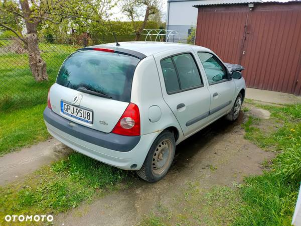 Renault Clio - 2