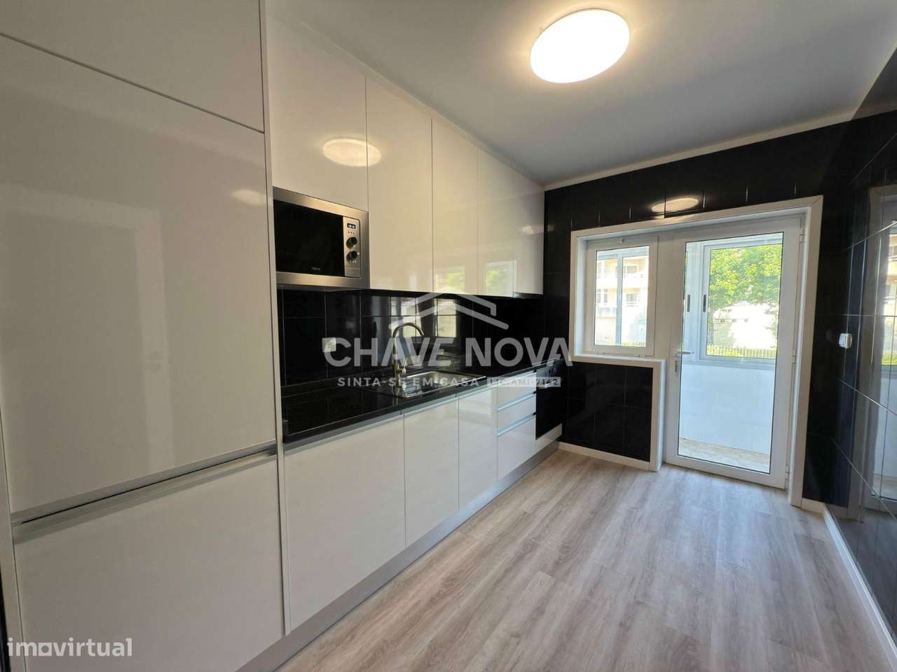 APARTAMENTO T2+1 RENOVADO C/ GARAGEM BOX  VALADARES - Grande imagem: 4/23