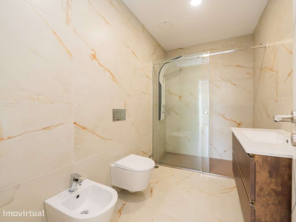 MORADIA NOVA T4 COM PISCINA - SERRA DE CASAL DE CAMBRA-46