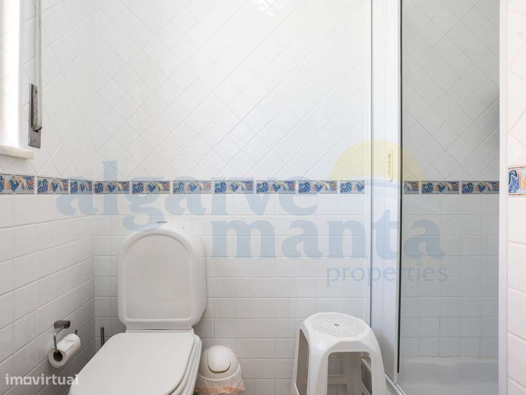 Moradia geminada T3 com Piscina Privada e Garagem - Praia da Lota-14